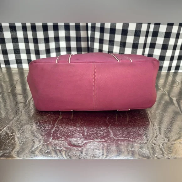 Coach East West Gallery Tote in Pink 2005 - Picture 4 of 9